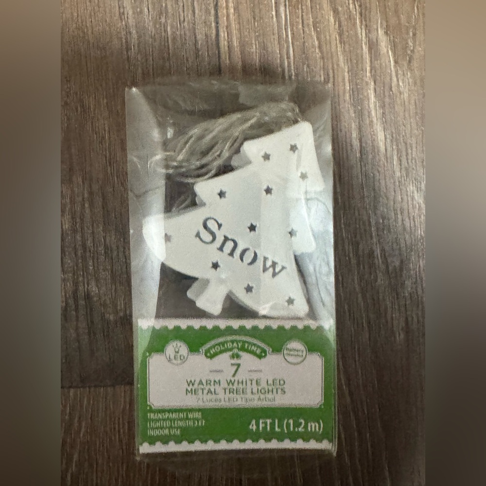 New Holiday Time 7 Piece Metal LED Tree Lights